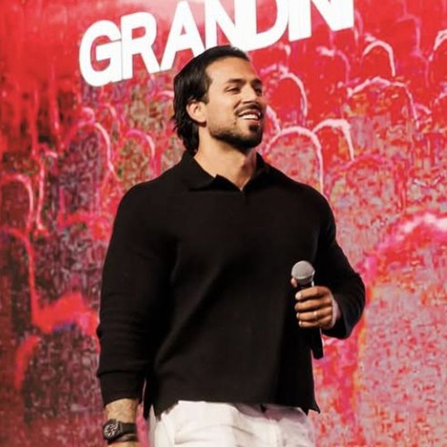 Guilherme Grandini em uma palestra